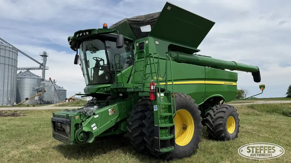 2014 John Deere S680 Combine