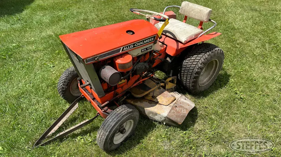 Allis-Chalmers B-10 Lawn Tractor
