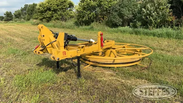 2022 Bazooka Farmstar 702-001