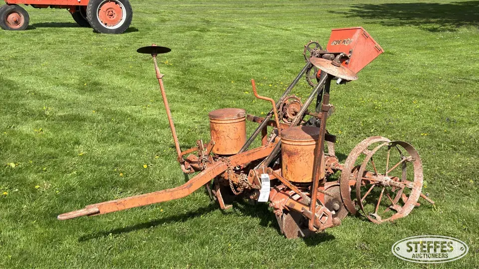 Allis-Chalmers planter Less Than 12 Row Planter