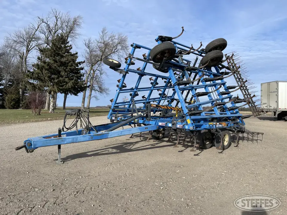DMI Tiger-Mate II Field Cultivator