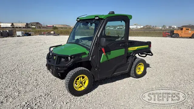 2023 John Deere Gator XUV835R