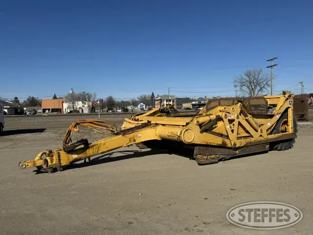 2000 John Deere 1810E