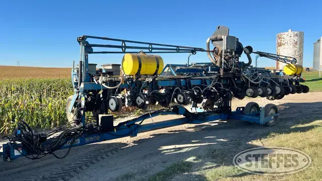 Kinze 2600