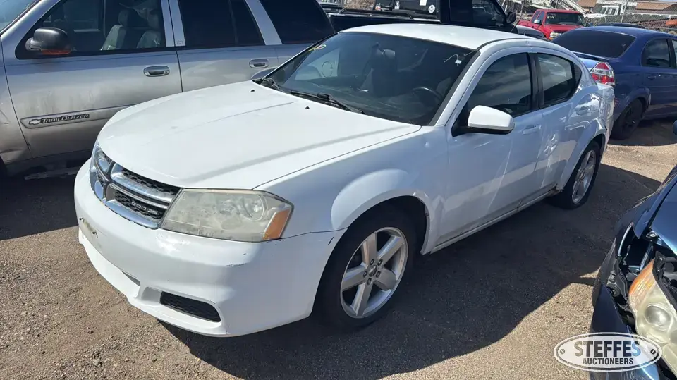 2012 Dodge Avenger SXT Car