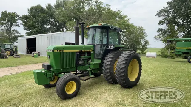 1990 John Deere 4455