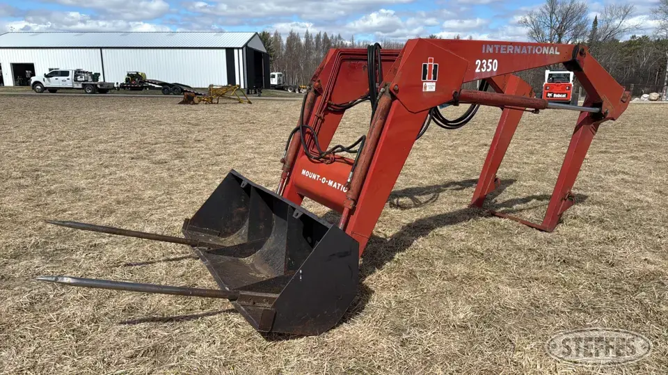 International 2350 Tractor Loaders and Attachment