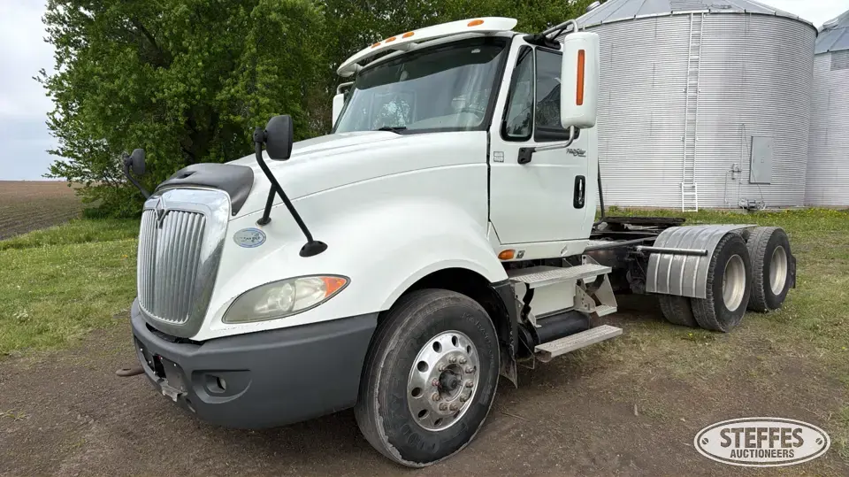 2009 International ProStar Premium Conventional Truck without Sleeper