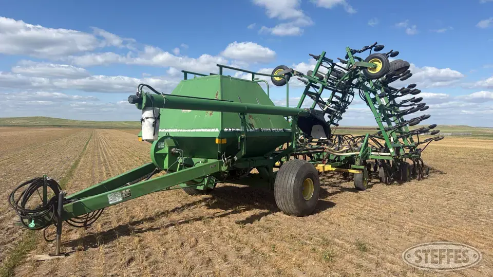 John Deere 610 Air Drills and Air Seeder