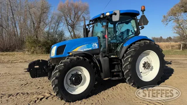2011 New Holland T6050 Plus