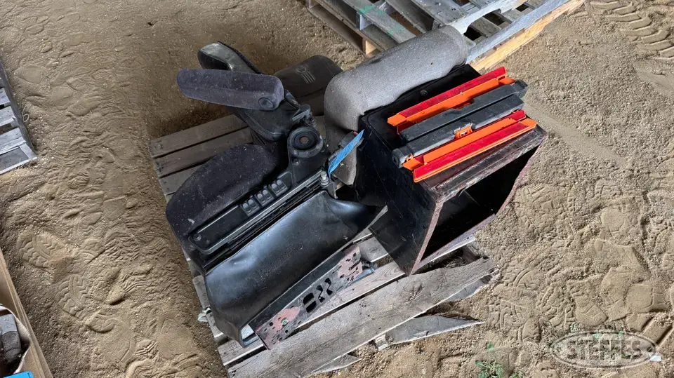 Kenworth truck seats Truck-Trailer Part