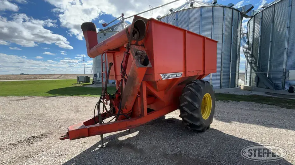 United Farm Tools 444 Grain Cart