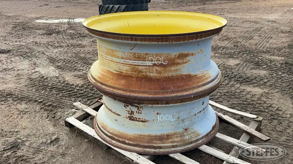 John Deere Tractor-Implement Tire