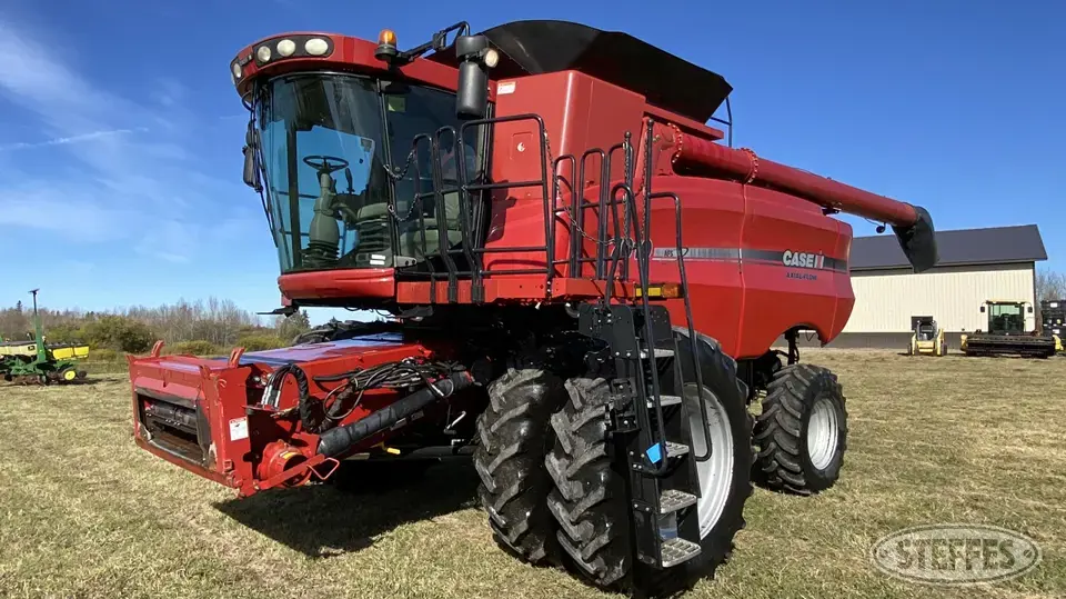 2008 Case IH 7010 Combine