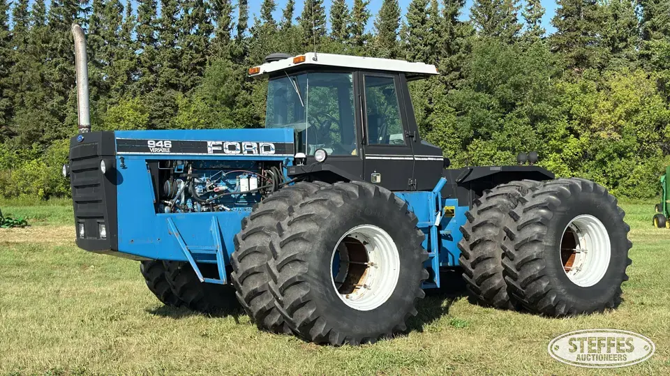 1990 Ford Versatile 946 4WD Tractor