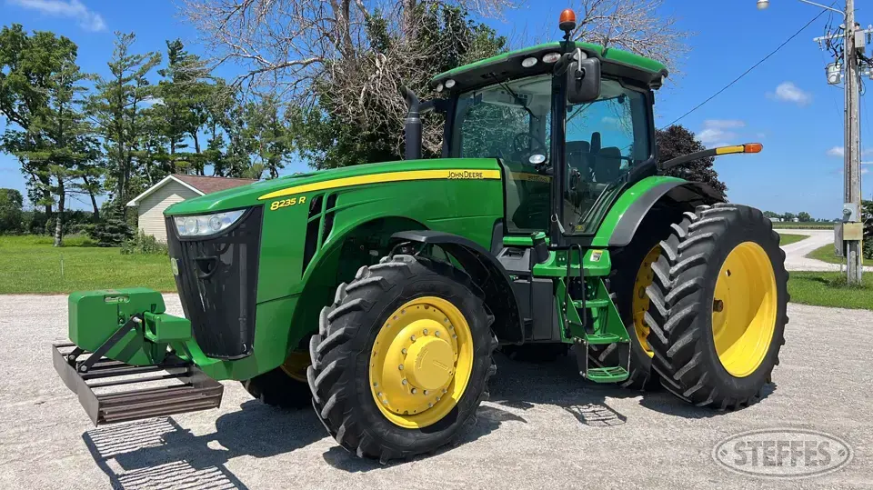 2013 John Deere 8235R MFWD Tractor