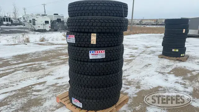 (8) Kapsen 11R24.5 drive tires