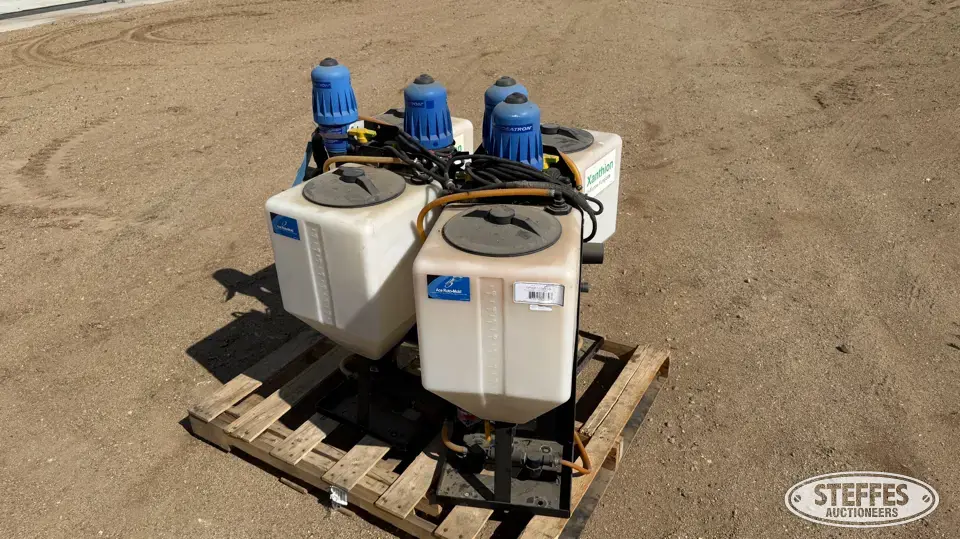 (4) Dosatron applicators Liquid Fertilizer Tank