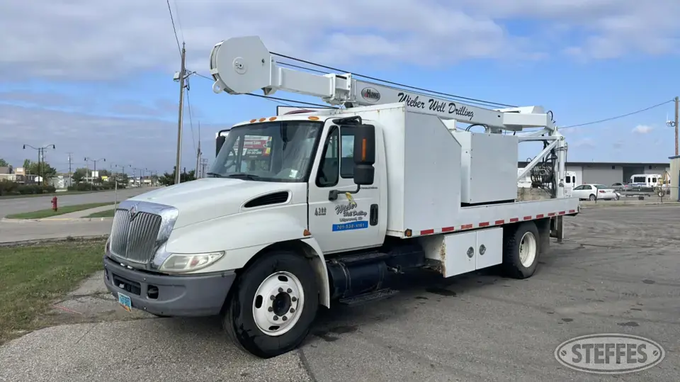 2004 International 4300 Specialty Truck