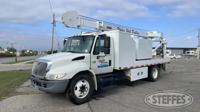 2004 International 4300