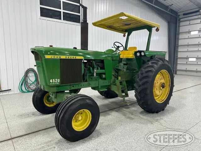 1969 John Deere 4520