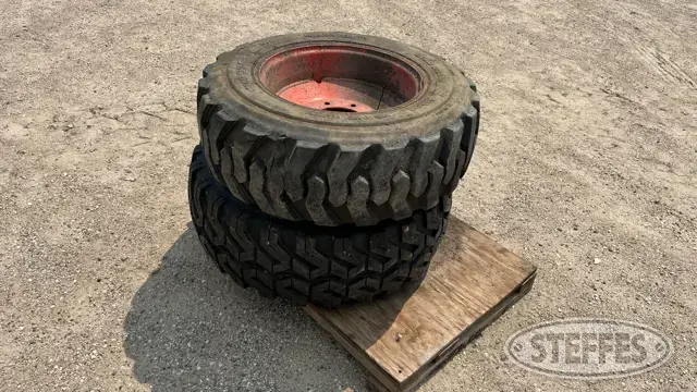 (2 ) Skid steer tires