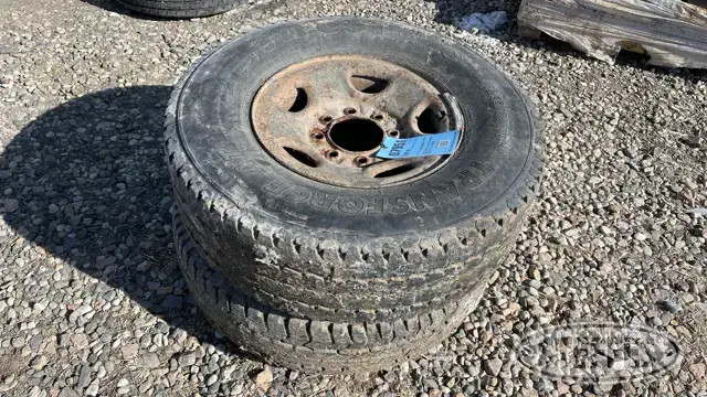 (2) Firestone 265/75R16 tires