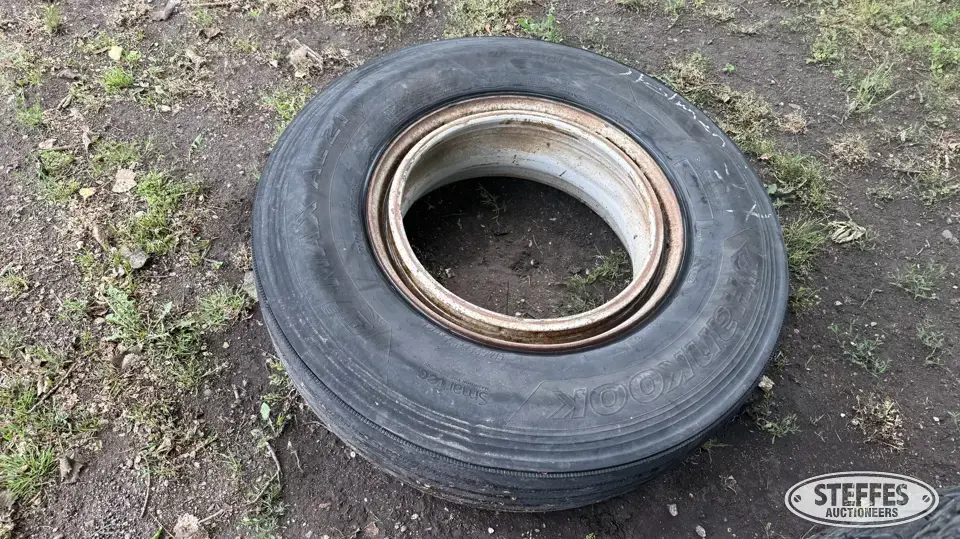 Hankook Maxal 21 295/75R22.5 tire Truck Tire