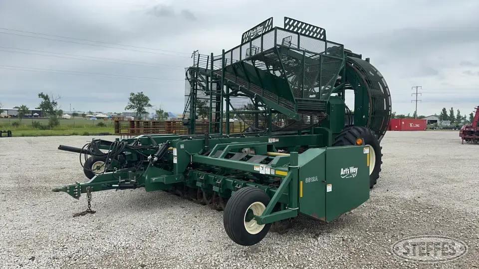 2013 Art's Way 6812A Sugarbeet Harvester