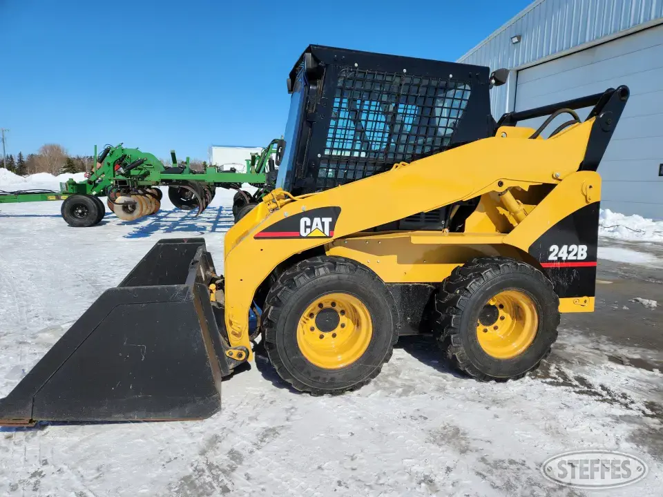 2005 Caterpillar 242B Wheeled Skid Steer