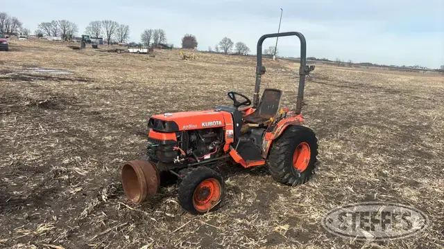 Kubota B7800