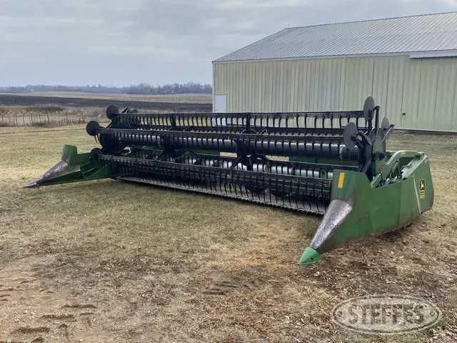 John Deere 220