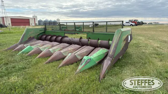 John Deere 853