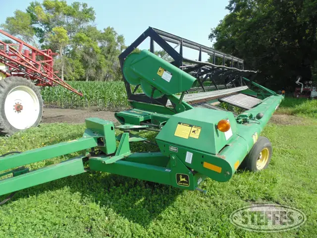 John Deere 590