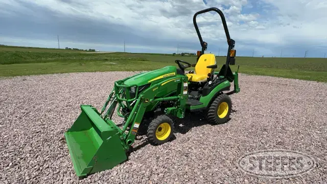 2022 John Deere 1025R