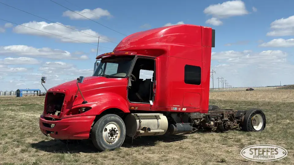 2010 International ProStar Premium Conventional Truck with Sleeper