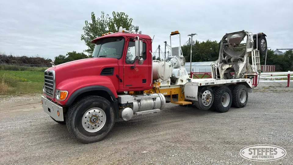2003 Mack CV513 Granite Mixer Truck