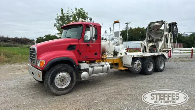 2003 Mack CV513 Granite