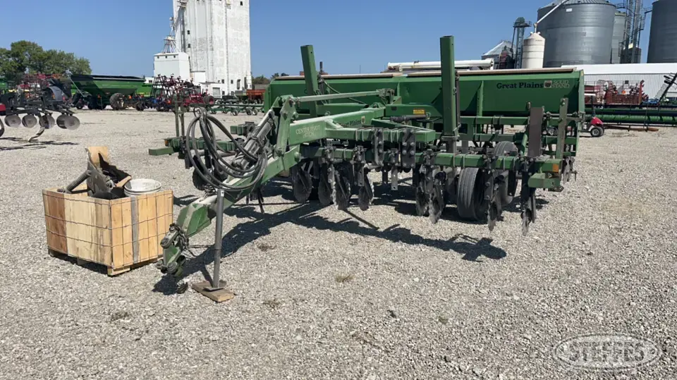 Great Plains Solid Stand 15 Press Drill