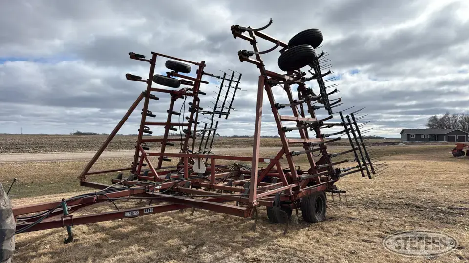 Hiniker 1540 Field Cultivator
