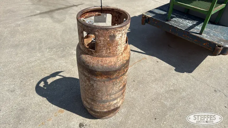 Fork lift LP tank Farm Support Item