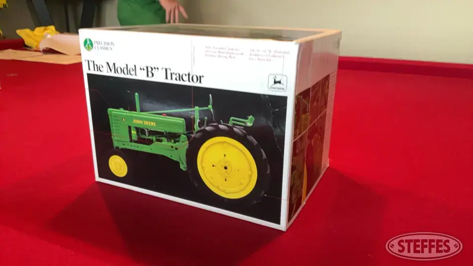 John Deere B Precision Classics #12 Toy