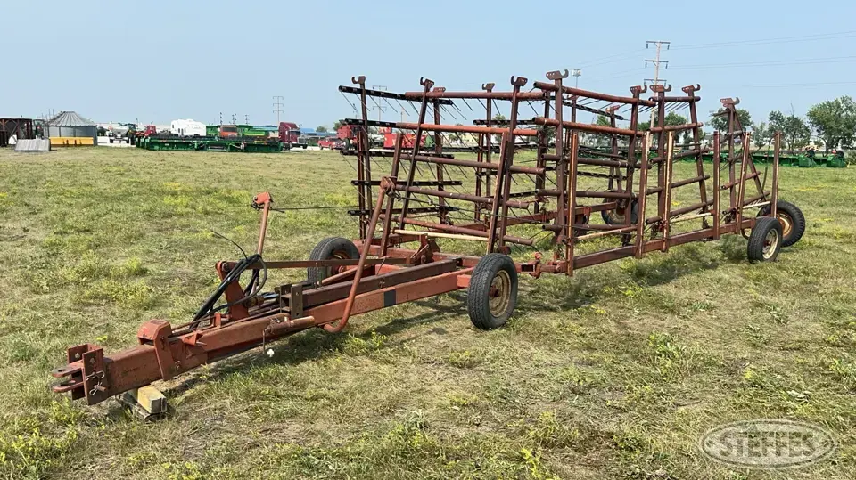 Melroe 400 Harrow