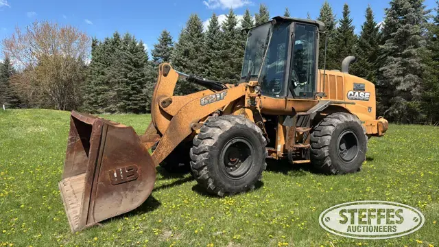 2016 Case 621F