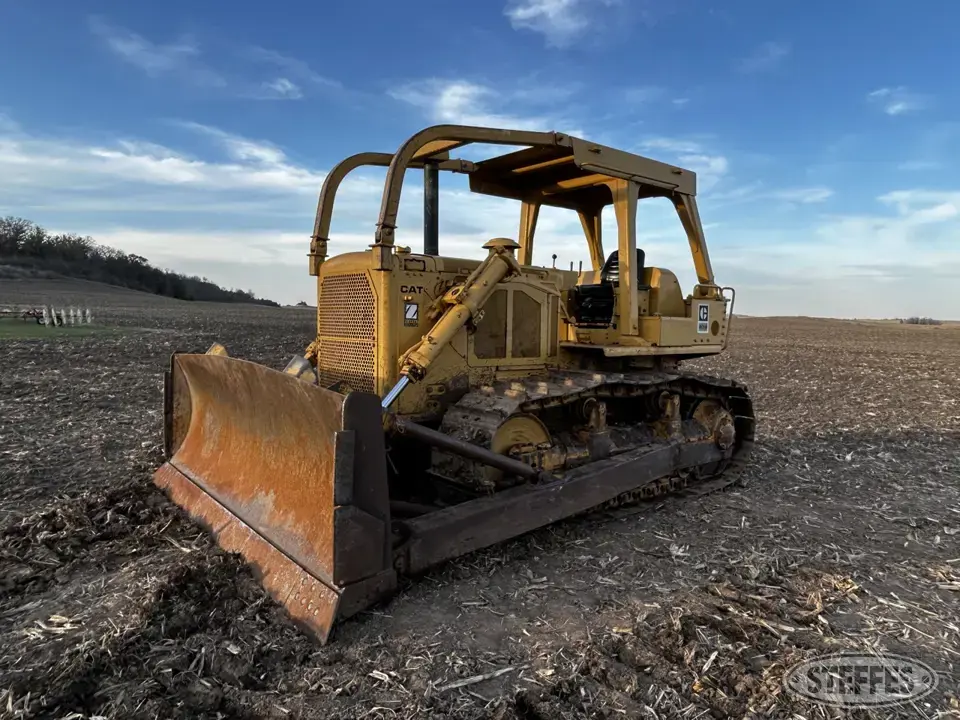 1979 CAT D7G Dozer