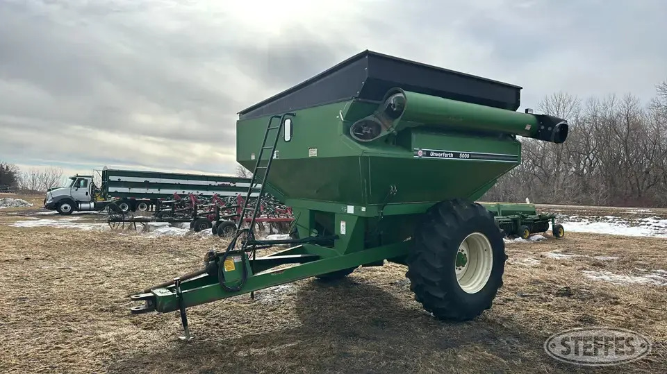 Unverferth 5000 Grain Cart