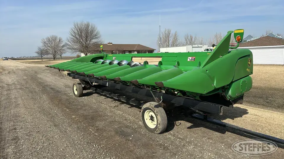 2009 John Deere 612C StalkMaster Corn Head