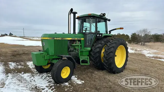 1982 John Deere 4440