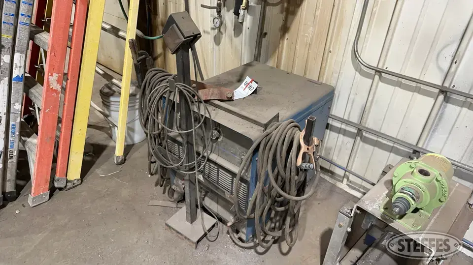 Miller Gold Star 302 Welding