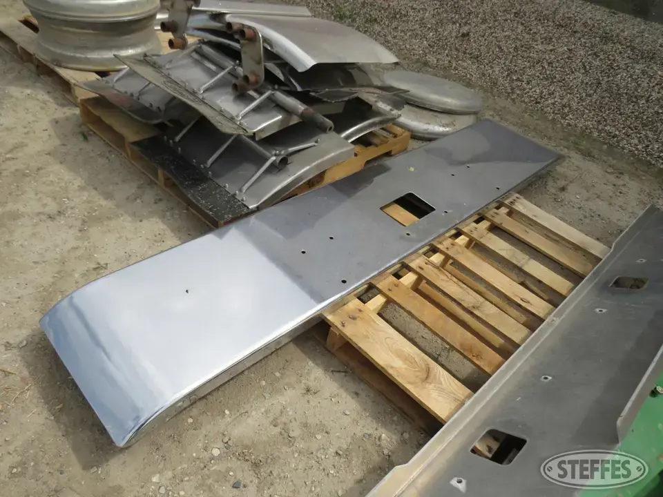 Peterbilt 379 Truck-Trailer Part